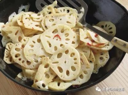 醋藕片怎么炒才好吃又脆又好看,没胃口试试几道开胃菜
