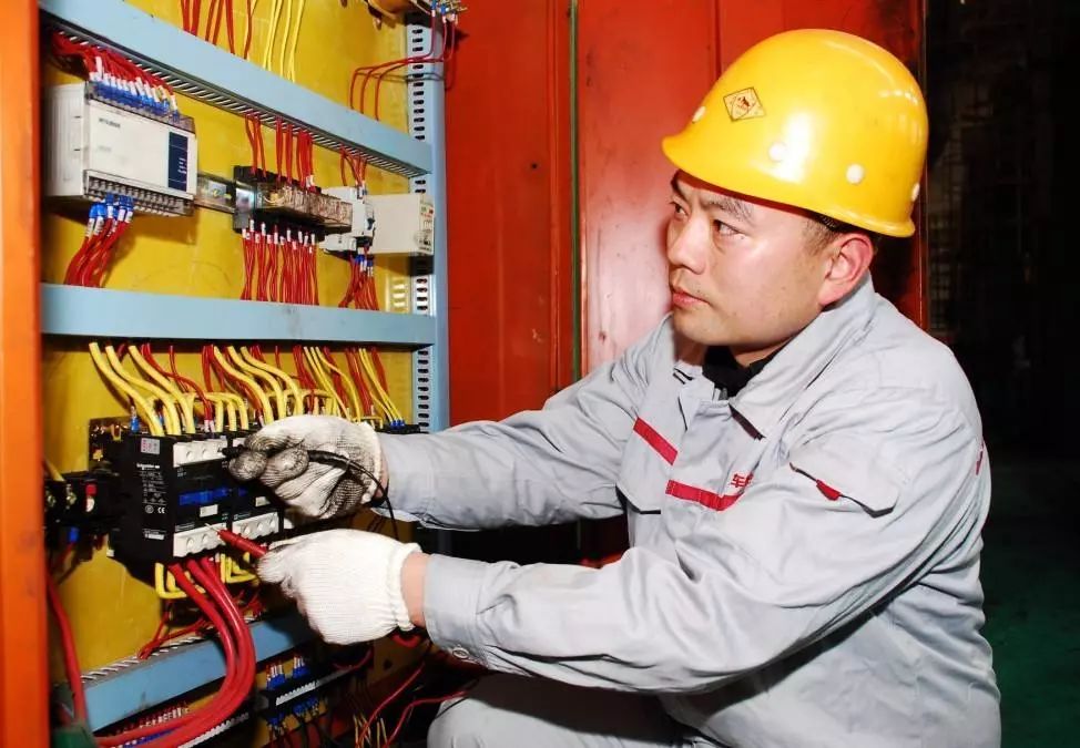 最新柳钢厂招聘,柳钢集团招聘普工工资