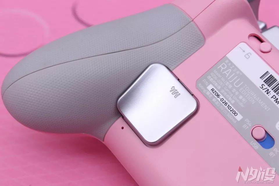 雷蛇razer游戏手柄测评,razer雷蛇飓兽竞技版ps4手柄