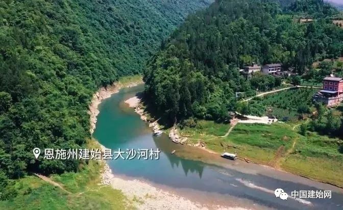 有一档大型公益节目正在建始拍摄，你家明昊小哥哥来助阵啦