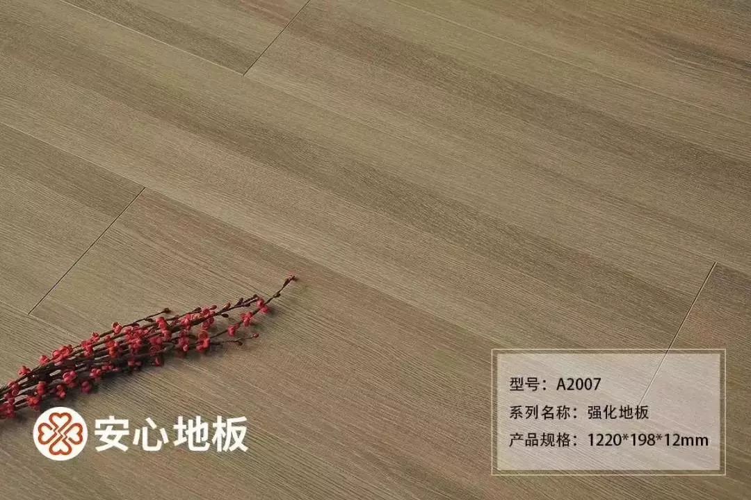 「丽江推荐」热线记者被“威胁”？一扇门竟引起这般“风波”