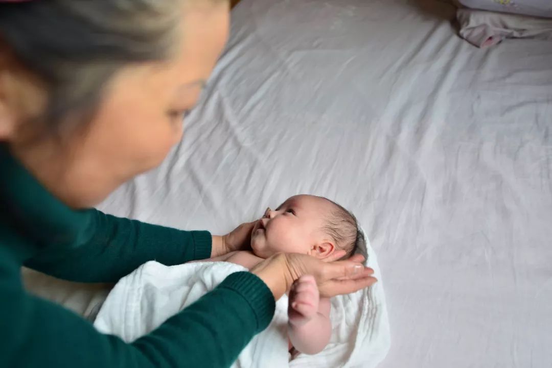 做金牌月嫂的条件,做金牌月嫂都有什么条件