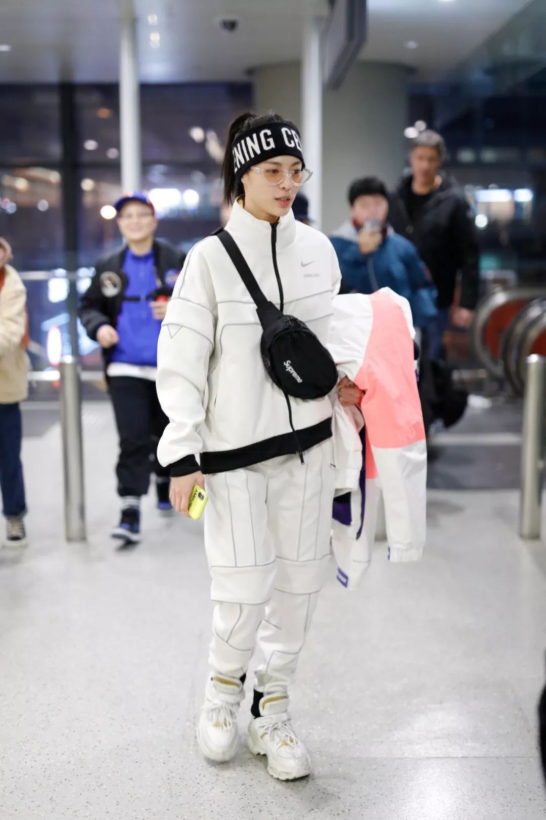 有哪些既不贵又好看的潮牌,好看又平价的韩国潮牌