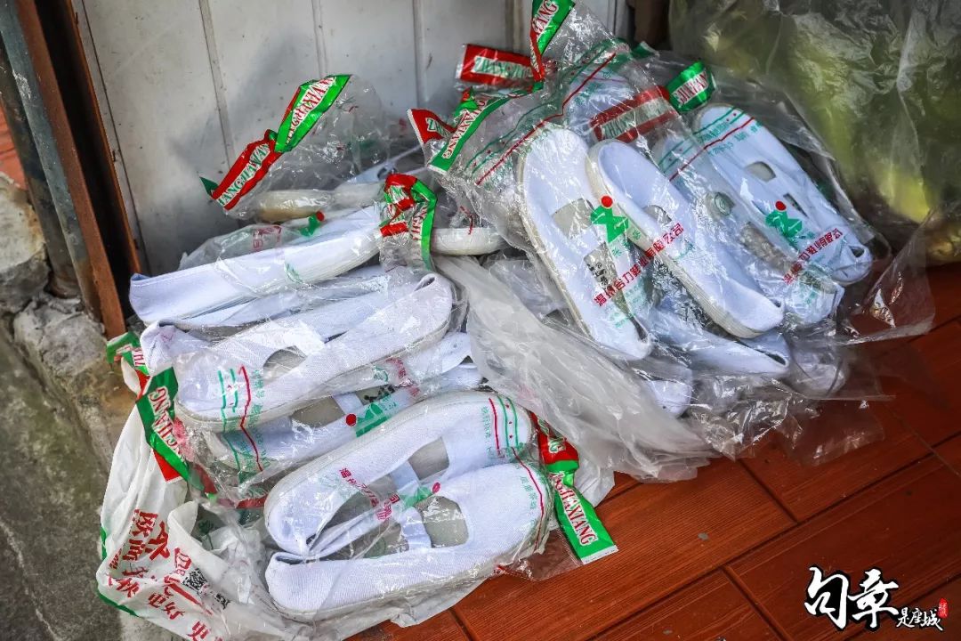 东横街老店的最后一天，我回到了中城小学