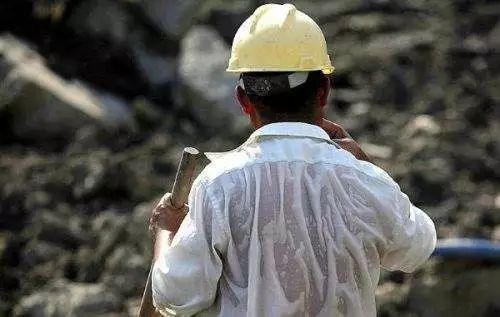 工程中分包和内包区别,工程挂靠与内部承包有什么区别