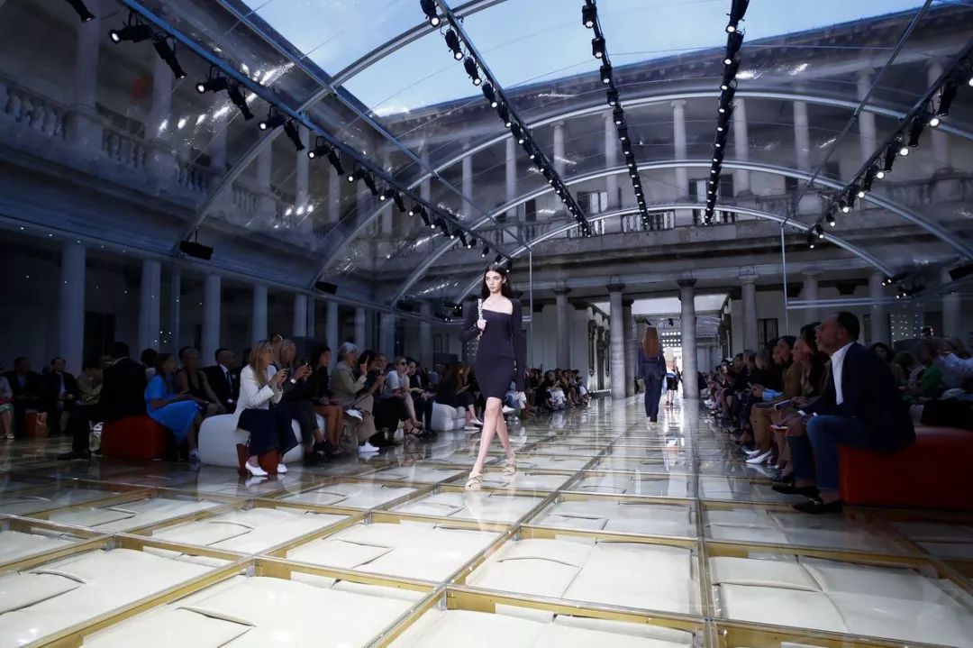 锁定每一个精彩时刻,锁定这8场秀就能包揽全年爆款