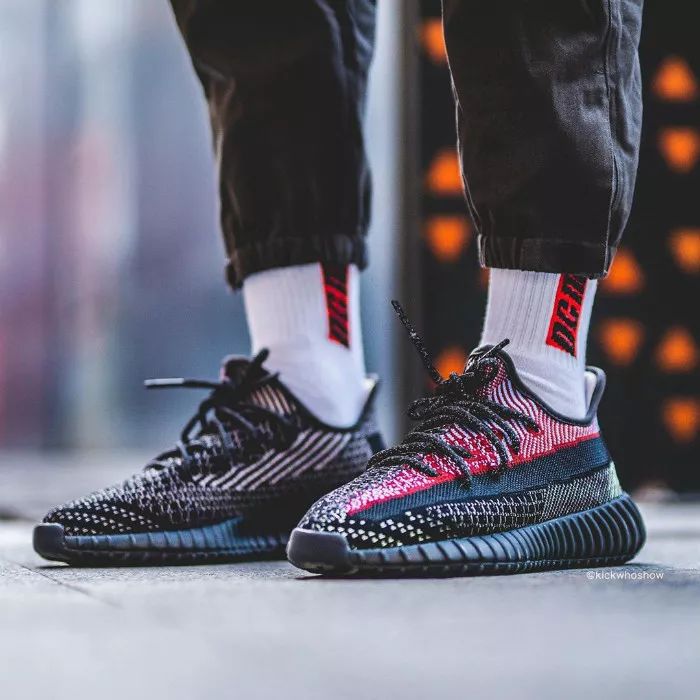 yeezy黑满天星鞋口变褐色,yeezy350coreblack黑红