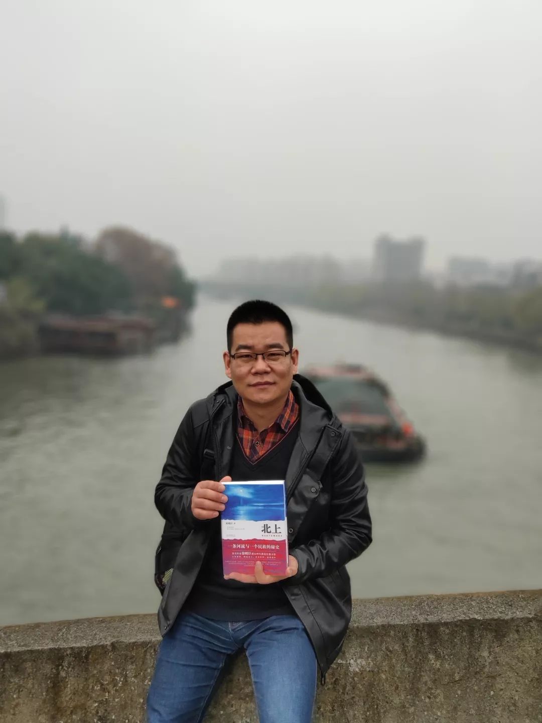 他如何成为第十届茅奖最年轻获奖者？