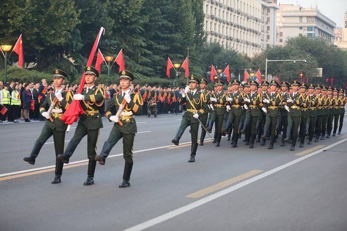 今天的新城广场，超燃