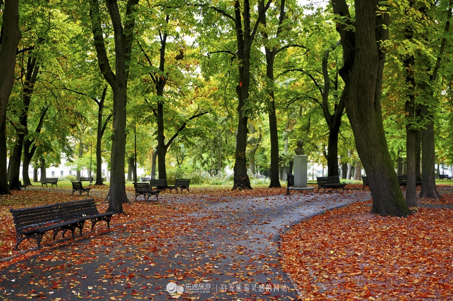 秋色中的塞尔维亚难忘的天然画廊