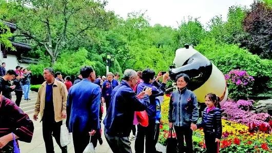 济南五龙潭值得去吗,五龙潭是来济南必逛的一个公园