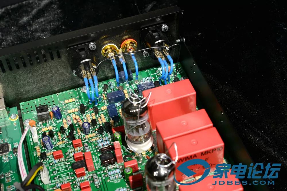 全能的解码“妖精”：声雅DAC25胆石结合解码器