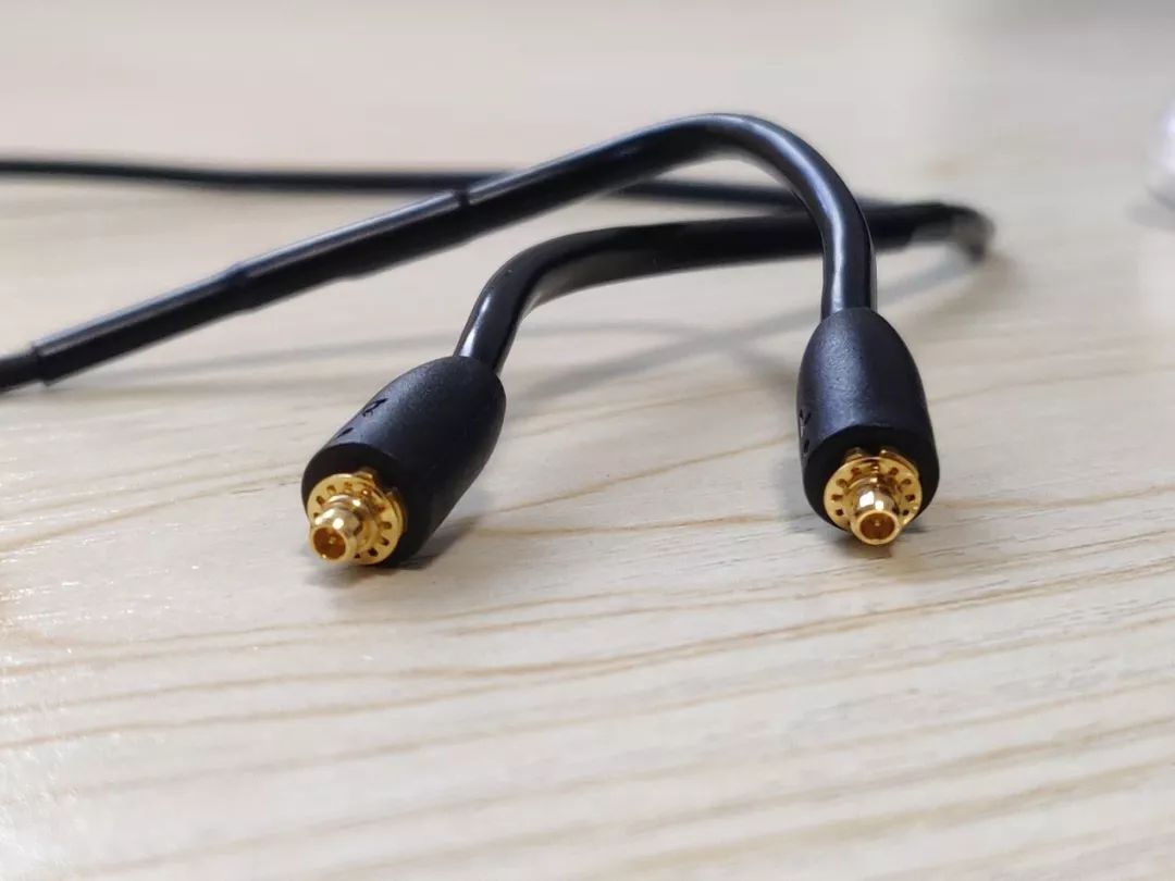 舒尔se846-bt2音质测评,舒尔shureaonic50音质测评