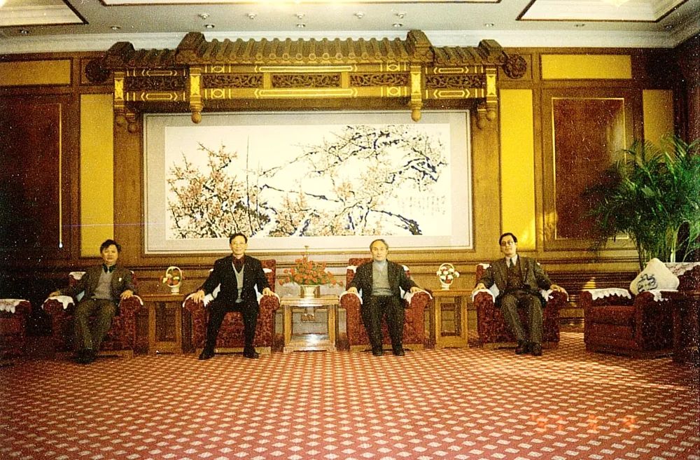 金山这位终身享受“国务院津贴”的名医，依旧坚持着...