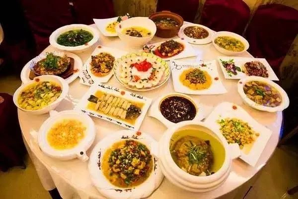 关注|游世界地质公园·品织金洞天美食，千人畅游织金洞