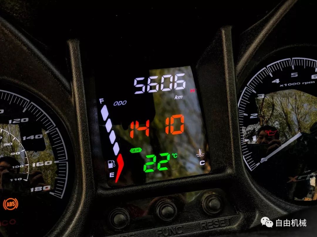 最新款赛艇250白色,赛艇250改款