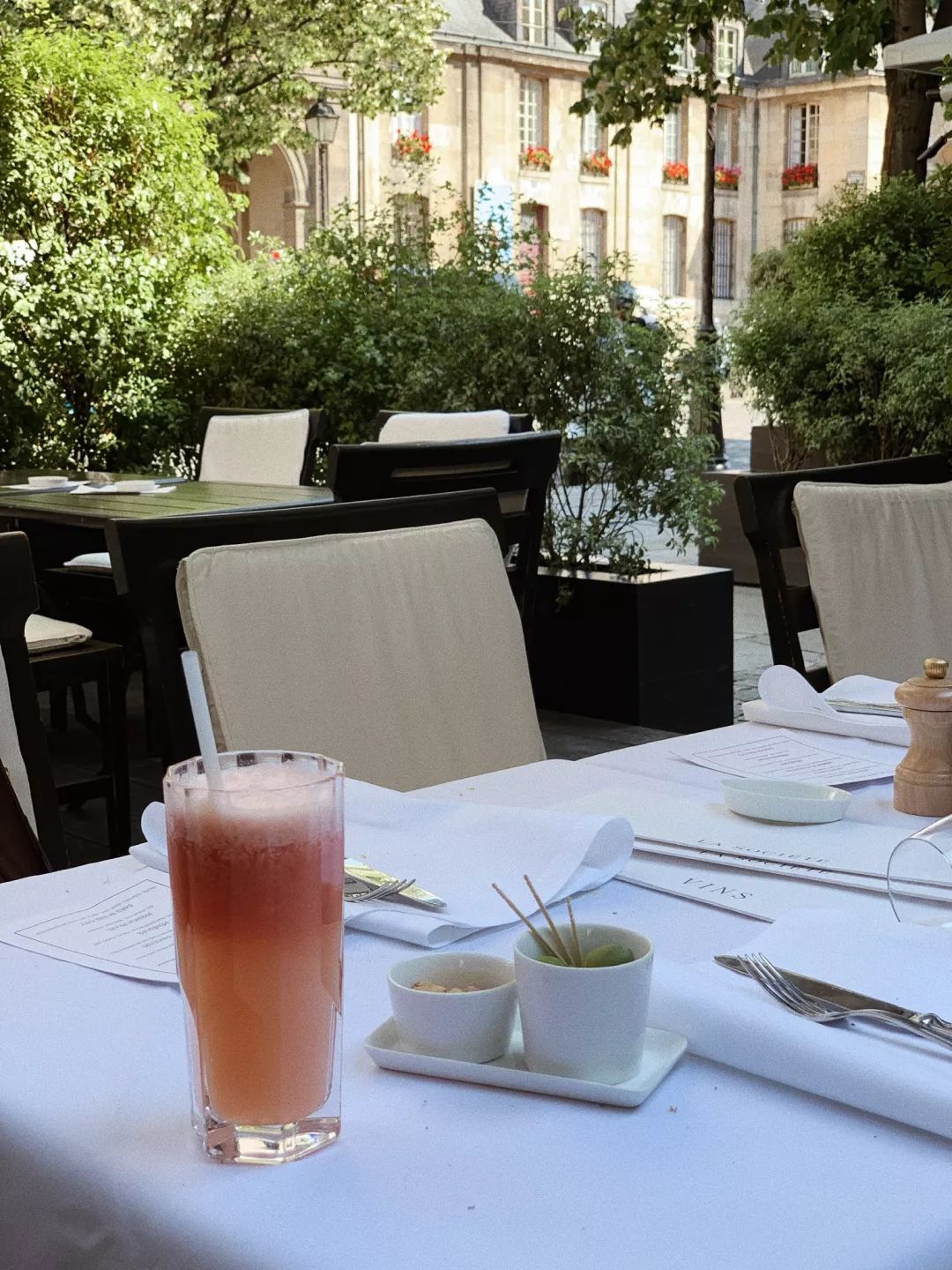 巴黎和lv的鞋哪个好,巴黎和伦敦相约旅行