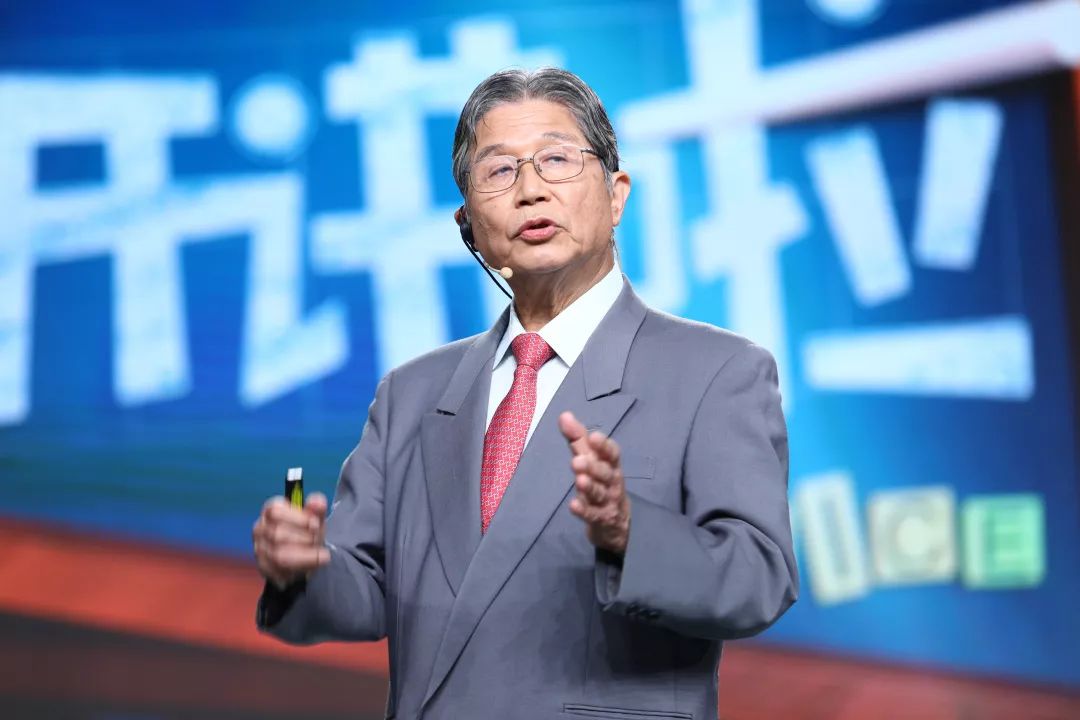 今晚十点半档《开讲啦》，北京大学、东京大学与您“一起开讲”