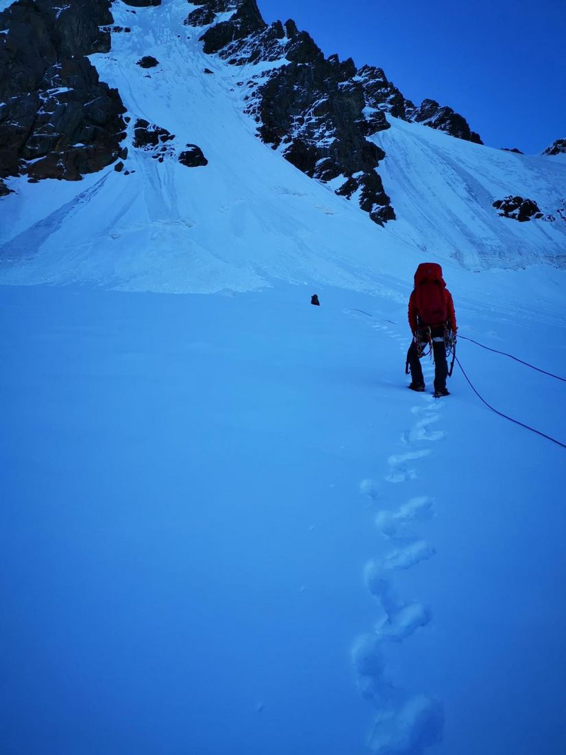 博格达峰登顶记录,李宗利登顶8千米以上的山