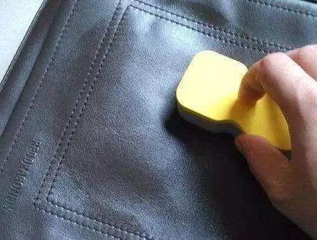 夏天来了衣服上潮湿有霉斑怎么办,衣服发霉了怎么洗掉霉斑小妙招