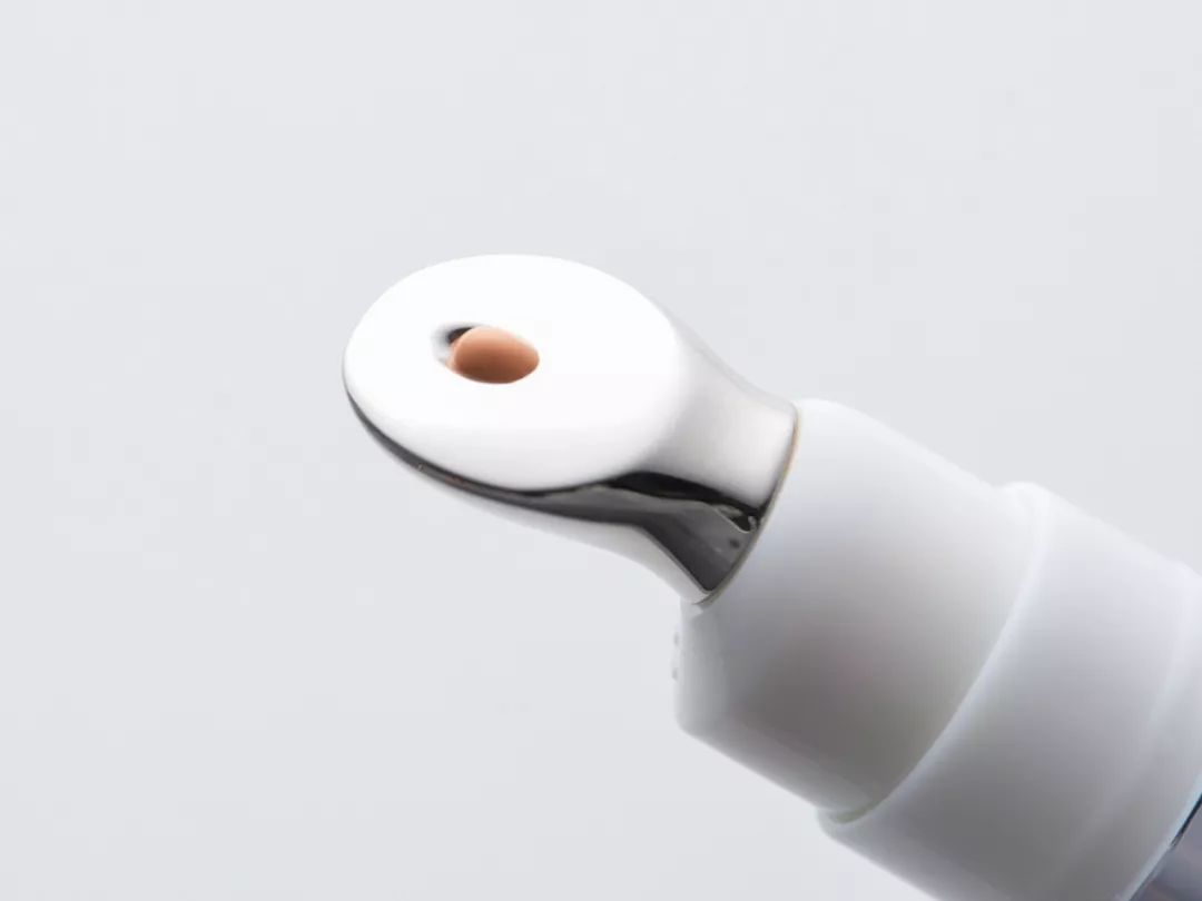 一款超值眼霜,一支2000元的眼霜能治眼袋