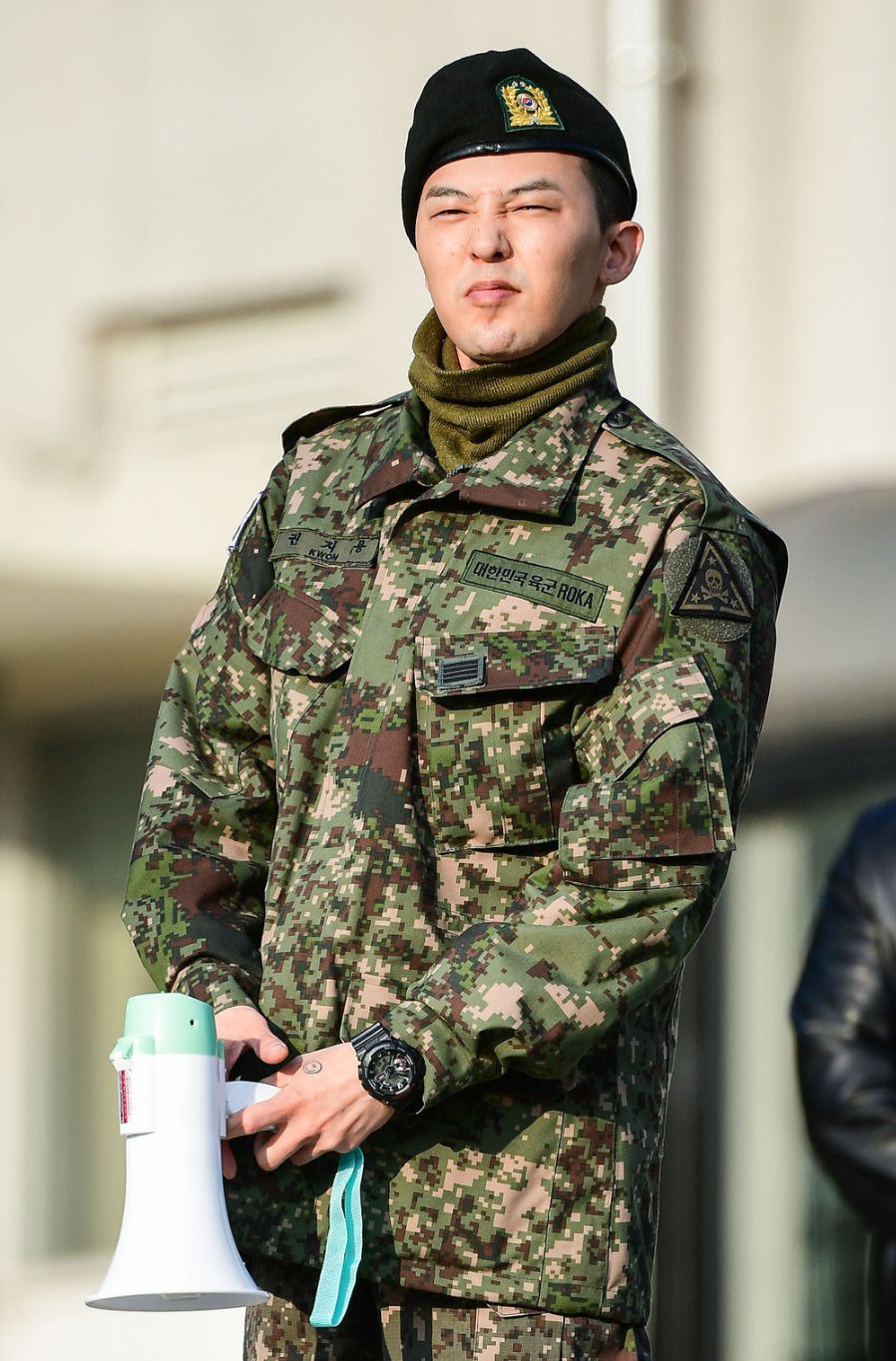 权志龙退伍后都在干什么,退伍后的权志龙做了些什么