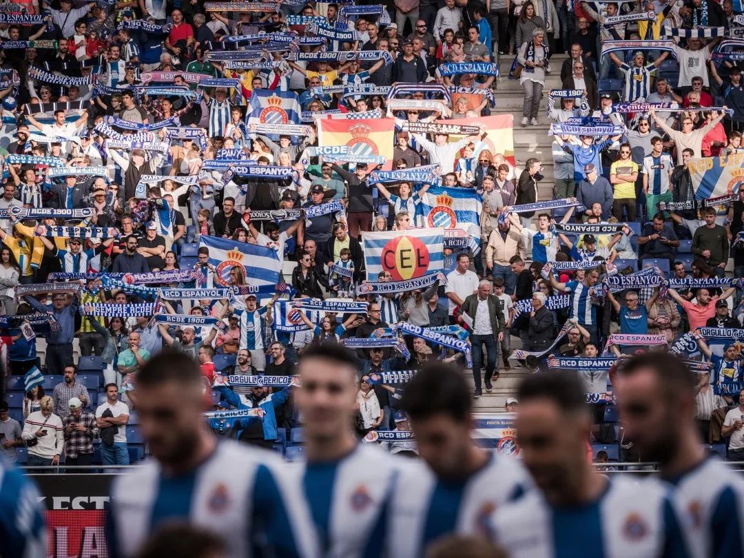 西班牙人俱乐部历史,西班牙外籍军团庆祝成立102周年