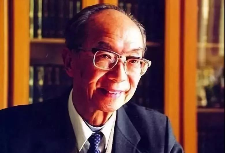 花27年把《君主论》译成中文的法学家走了