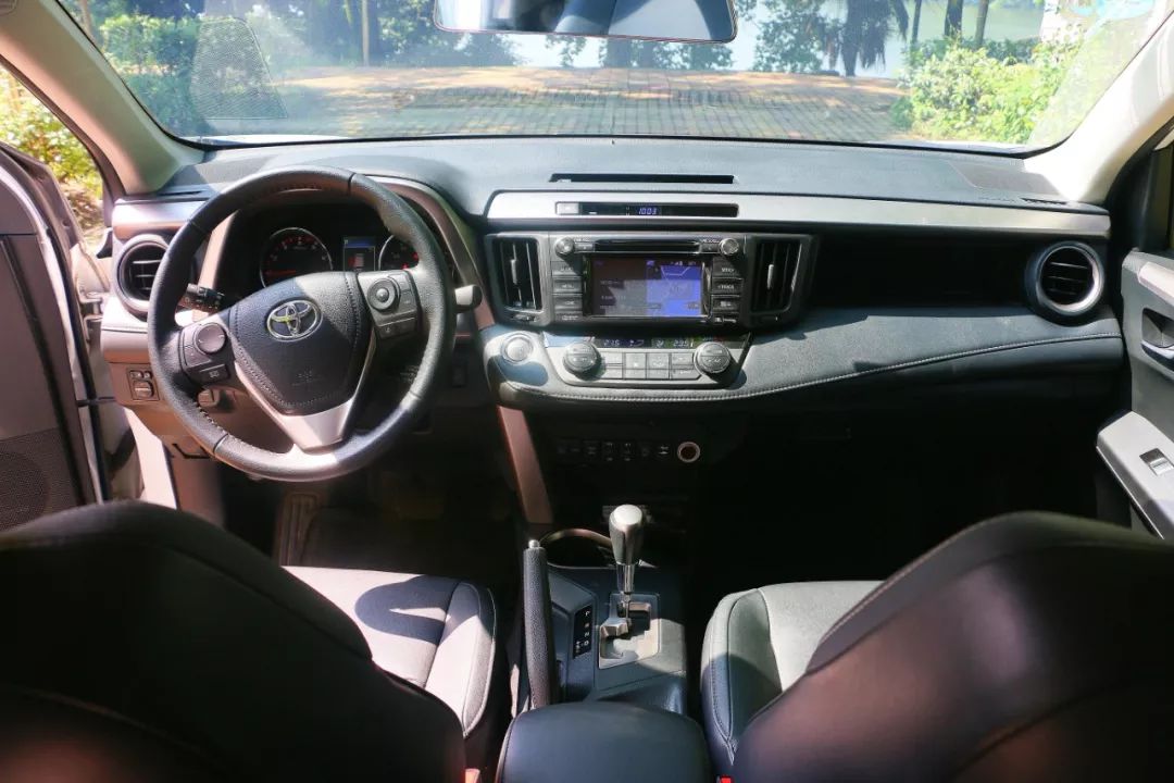 荣放rav42016款油耗,荣放rav42018油耗