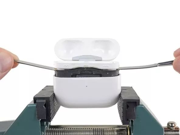 苹果airpodspro拆修过能看出来么,苹果正品airpodspro拆解