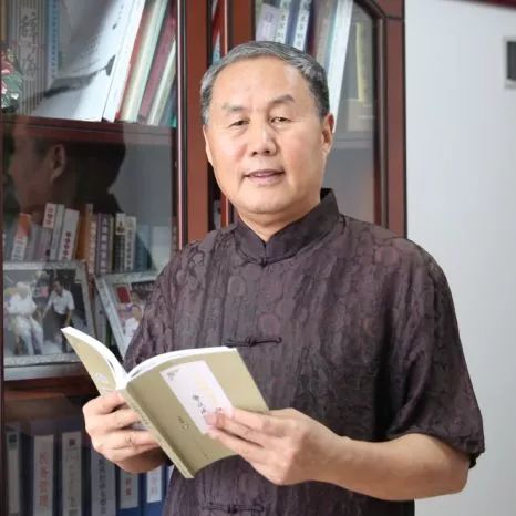 下肢总有水肿怎么回事？名中医王清海教授教你消掉水肿！