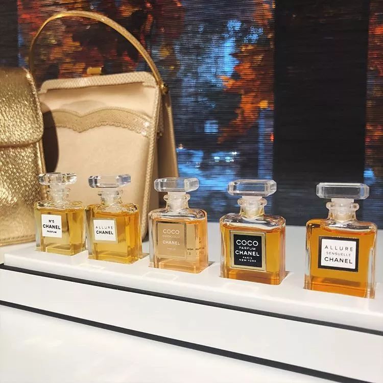 再火的衣服没有这个细节，也很难精致起来