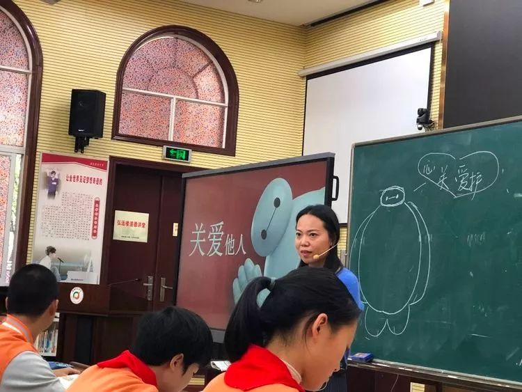 福州杨桥中学：*党**员先锋显风采引领教改见成效