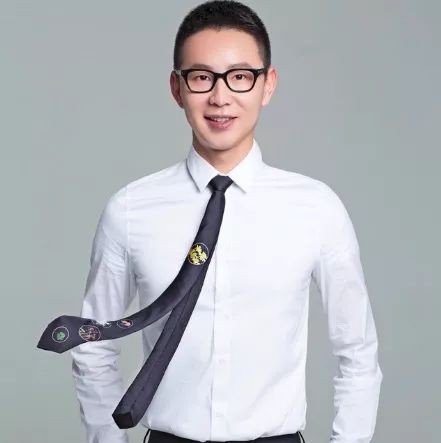 比起「拍一拍」，成年人明明更想要「啵啵」啊