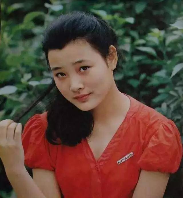 好姑娘是怎么一点一点变坏的（1980-1989）--艰难的叛逆和漫长的告别