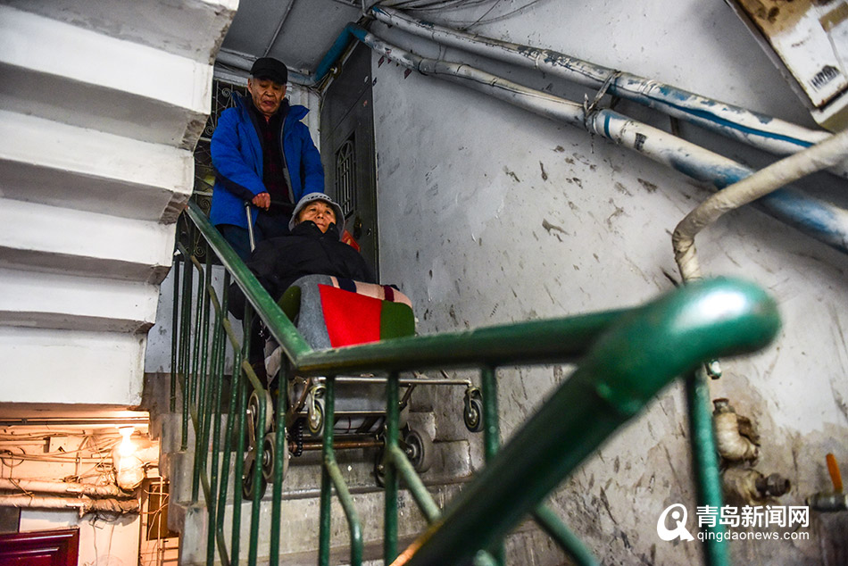 六旬爷爷为肌无力孙子自制轮椅,六旬爷爷为孙子自制轮椅