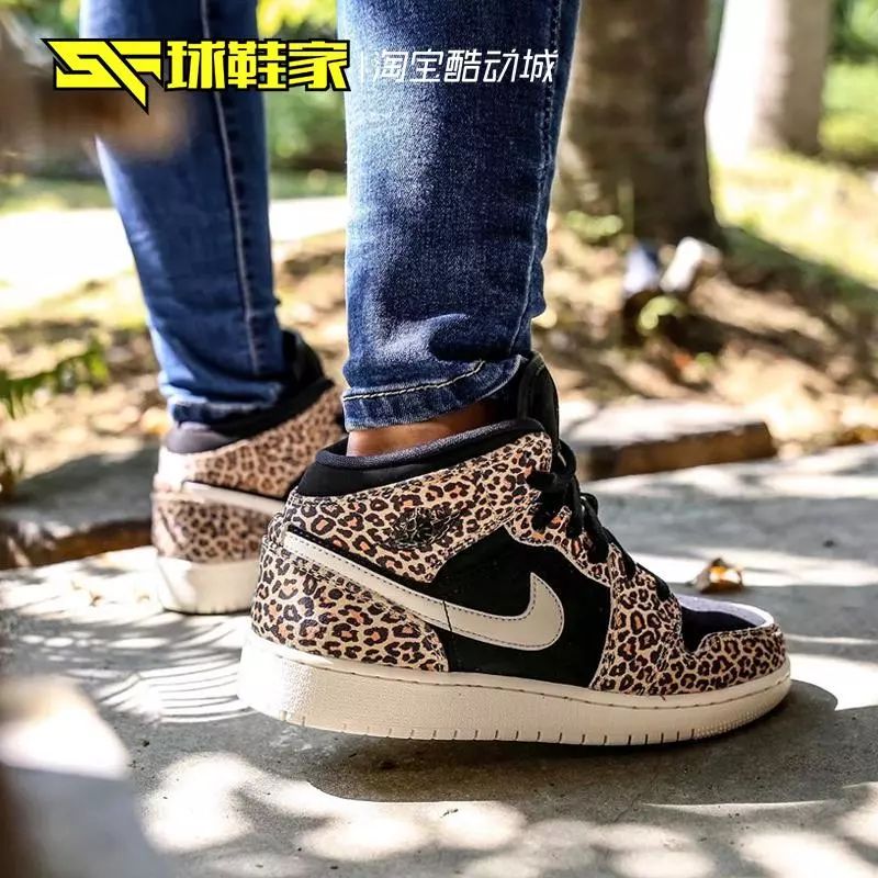 aj1红蓝警灯漆皮双鞋带效果图,aj1黑红蓝警灯荔枝皮