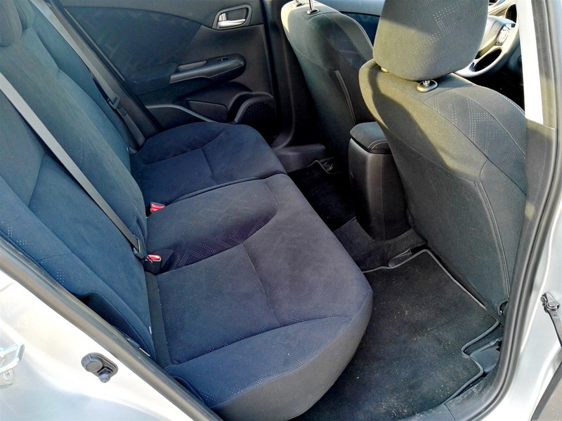 两厢思域潮酷版上路实测,21款思域两厢新锐控开车体验