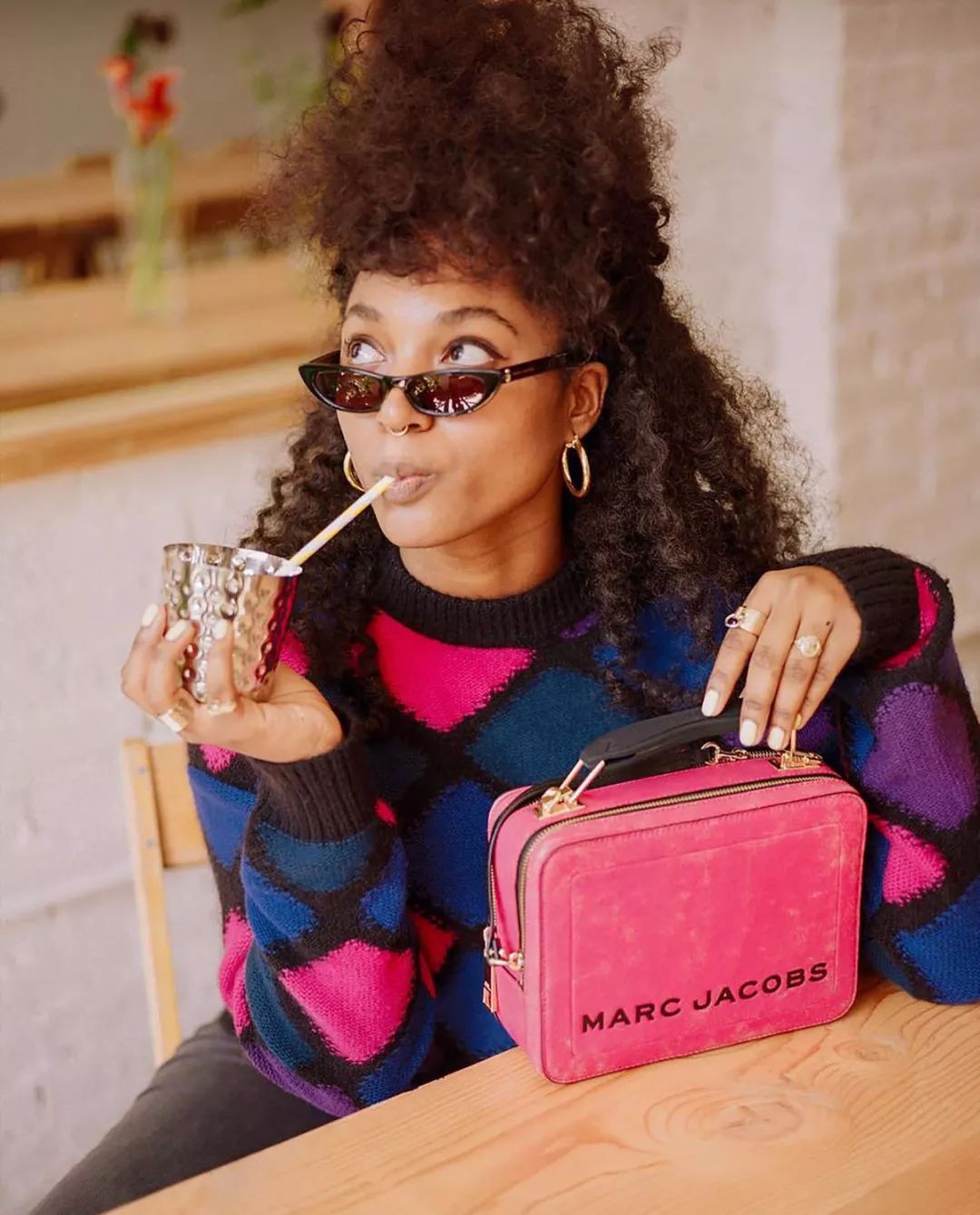 看中一个包包看了很久还是喜欢,看上了一款新款包包