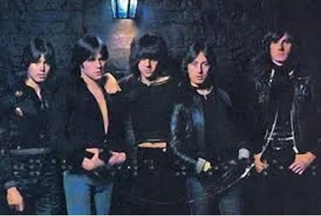 艺术创想是小神龙俱乐部的吗,小神龙俱乐部里的艺术创想