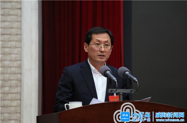 铆足劲向前冲,铆足干劲建项目