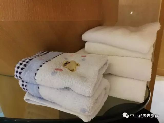 500不到全家住原佘山艾美，居然！周末元旦春节还是不加价