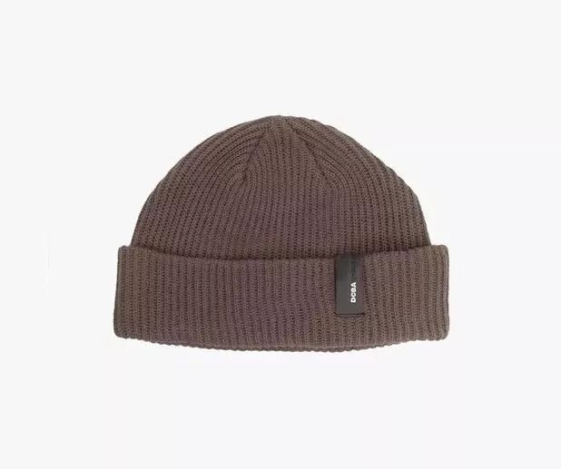 为什么总觉得自己戴毛线帽丑,毛线帽怎么戴着不掉