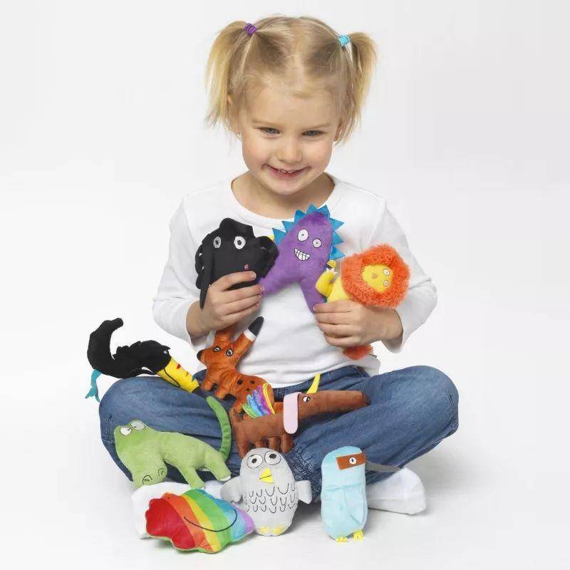 宜家请小朋友们设计了一堆「蠢」玩具，试图骗我生孩子