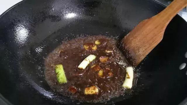 炖鱼放什么调料不腥,炖鱼如何用醋去腥