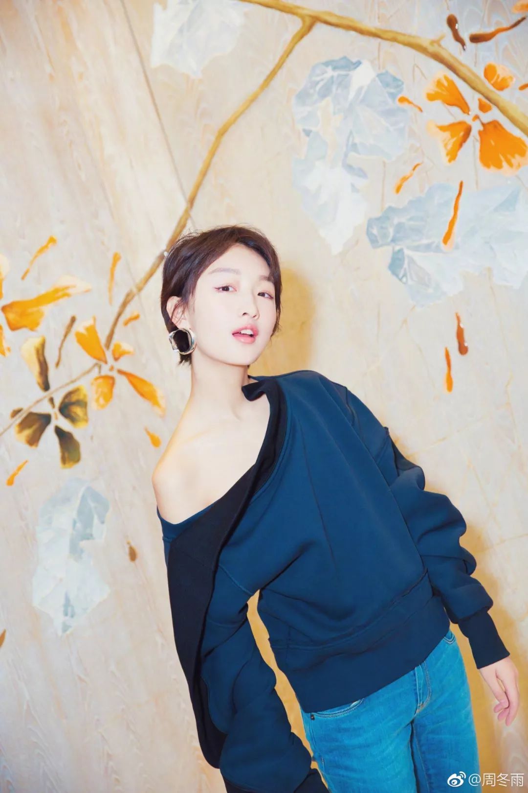 周冬雨觉得自己好看吗,周冬雨说她自己高级脸视频