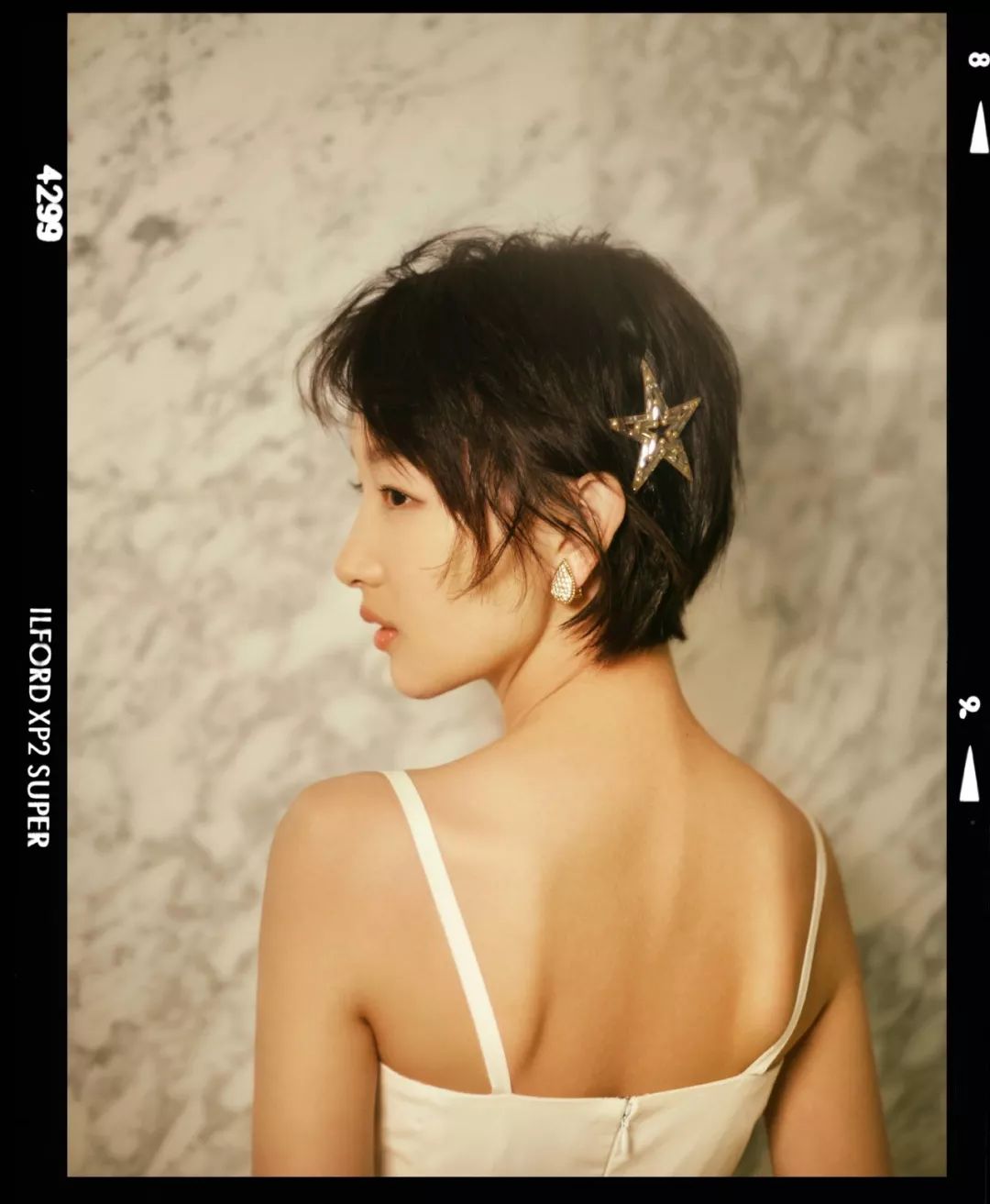 周冬雨觉得自己好看吗,周冬雨说她自己高级脸视频