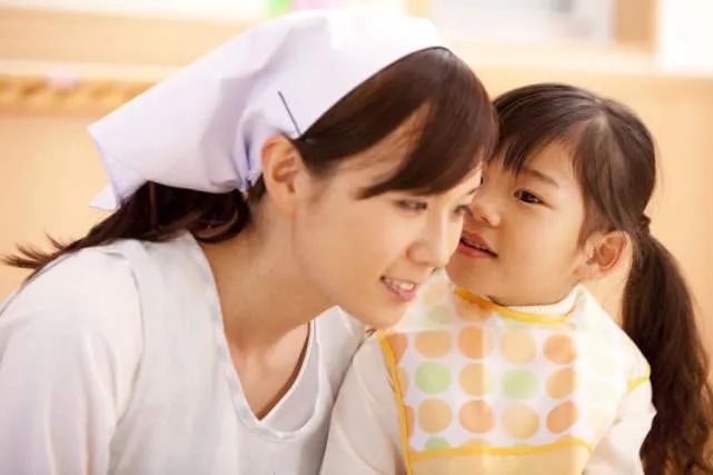 上海已入冬！根治欠薪：国务院已颁条例！16种情形不能做家政员！申工社台历免费申领噢！