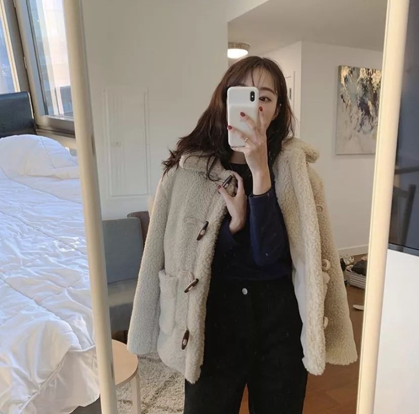 长款牛角扣大衣怎么搭配好看,冬季牛角扣大衣怎么搭配