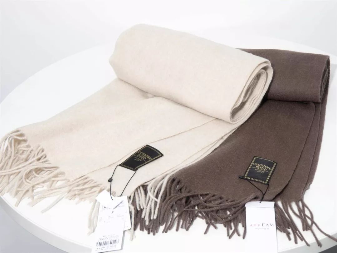 冬日保暖穿搭神器,提升穿搭氛围感的秋冬围巾推荐